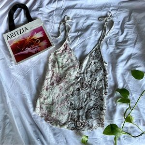 WILFRED Aritzia Ellis Sheer Floral Two-Tone Camisole | XXS